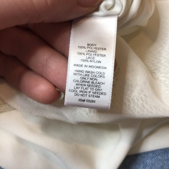 Express Off White Lace Dress - Picture 9 of 9